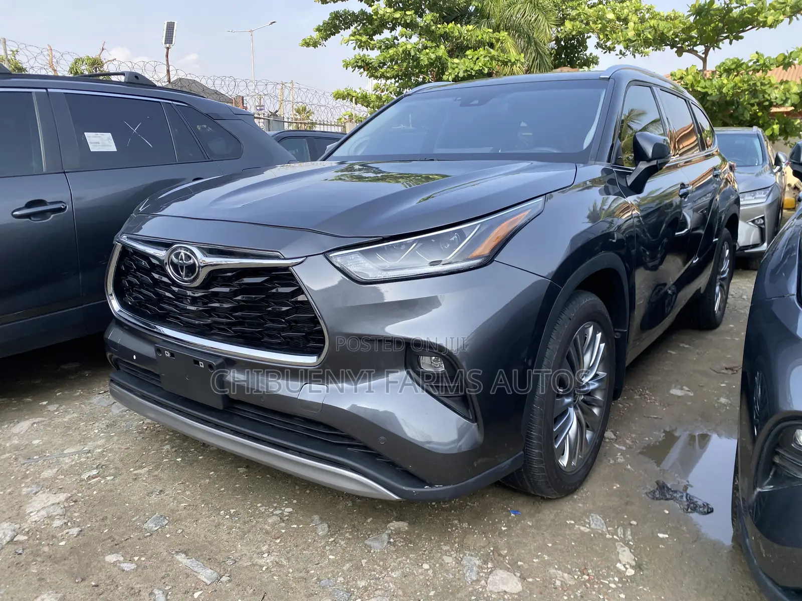 Toyota Highlander Platinum AWD 2023 Gray