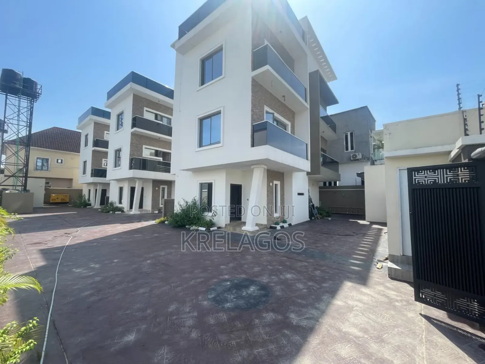 5bdrm Duplex in Agungi for sale