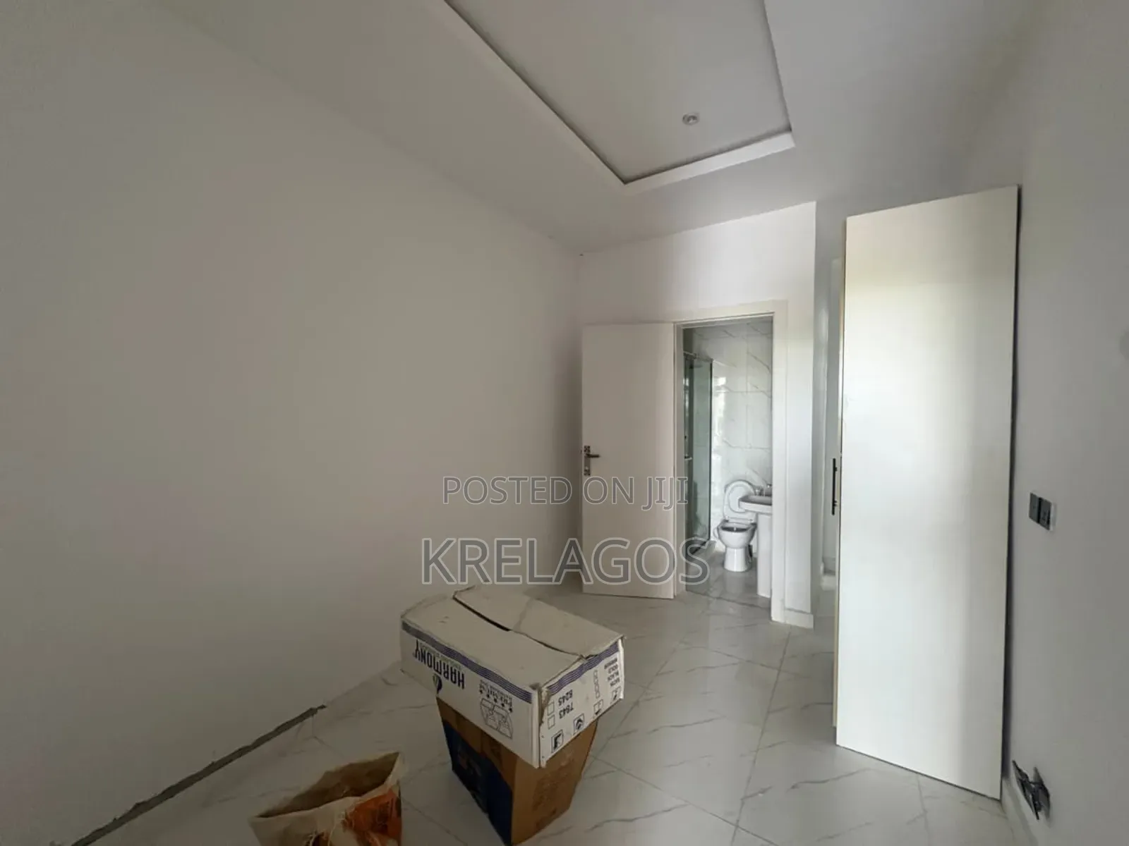4bdrm Duplex in Ogombo for sale