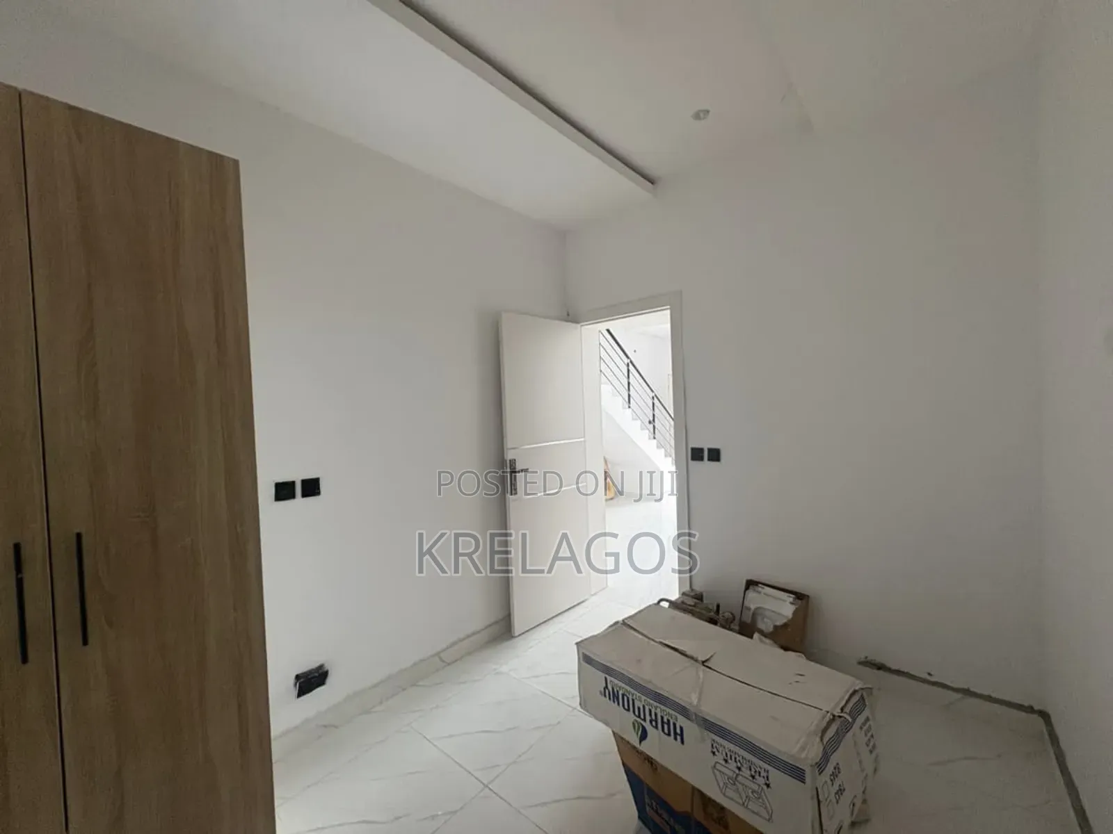 4bdrm Duplex in Ogombo for sale
