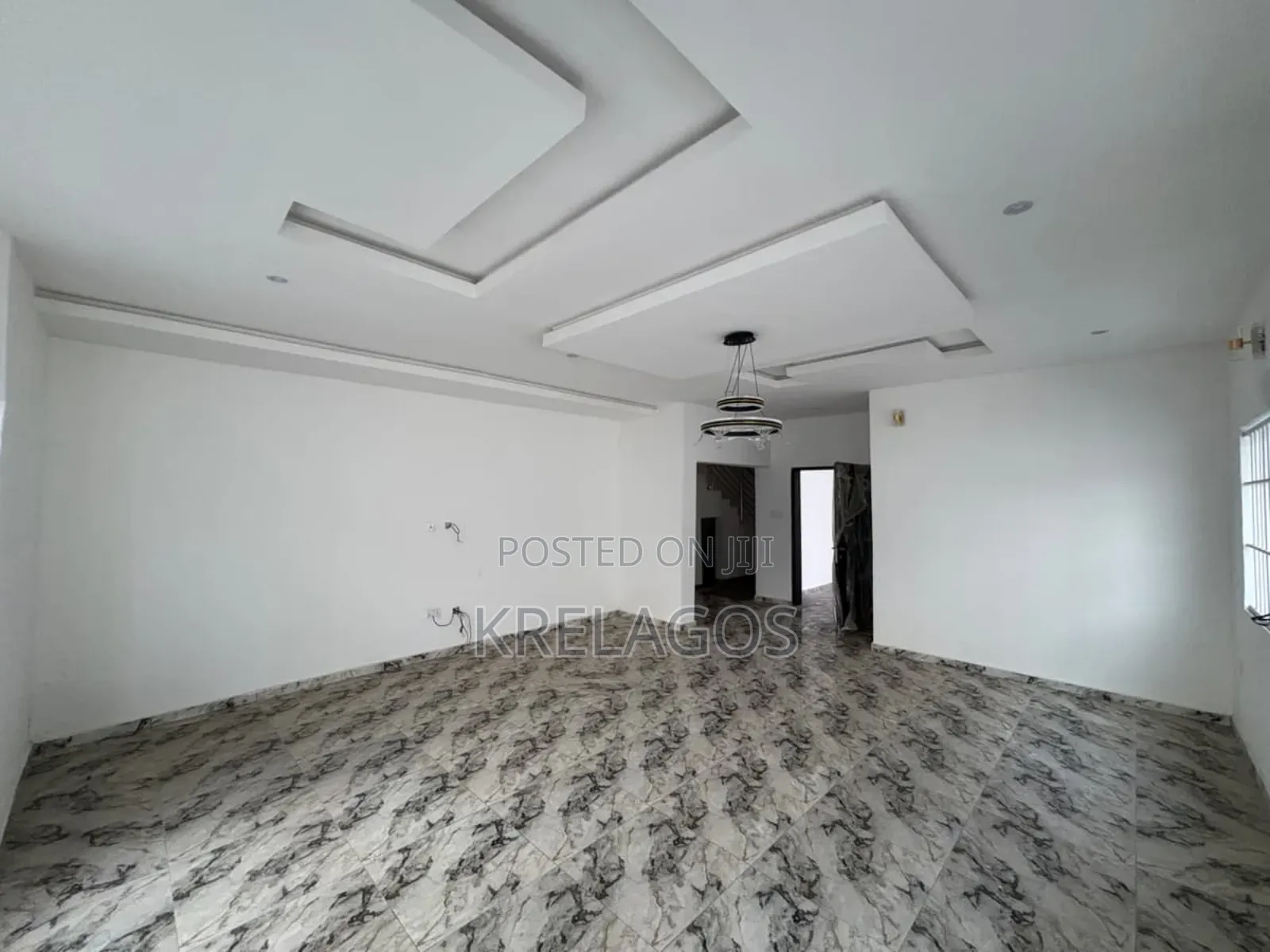 5bdrm Duplex in Ogombo for sale