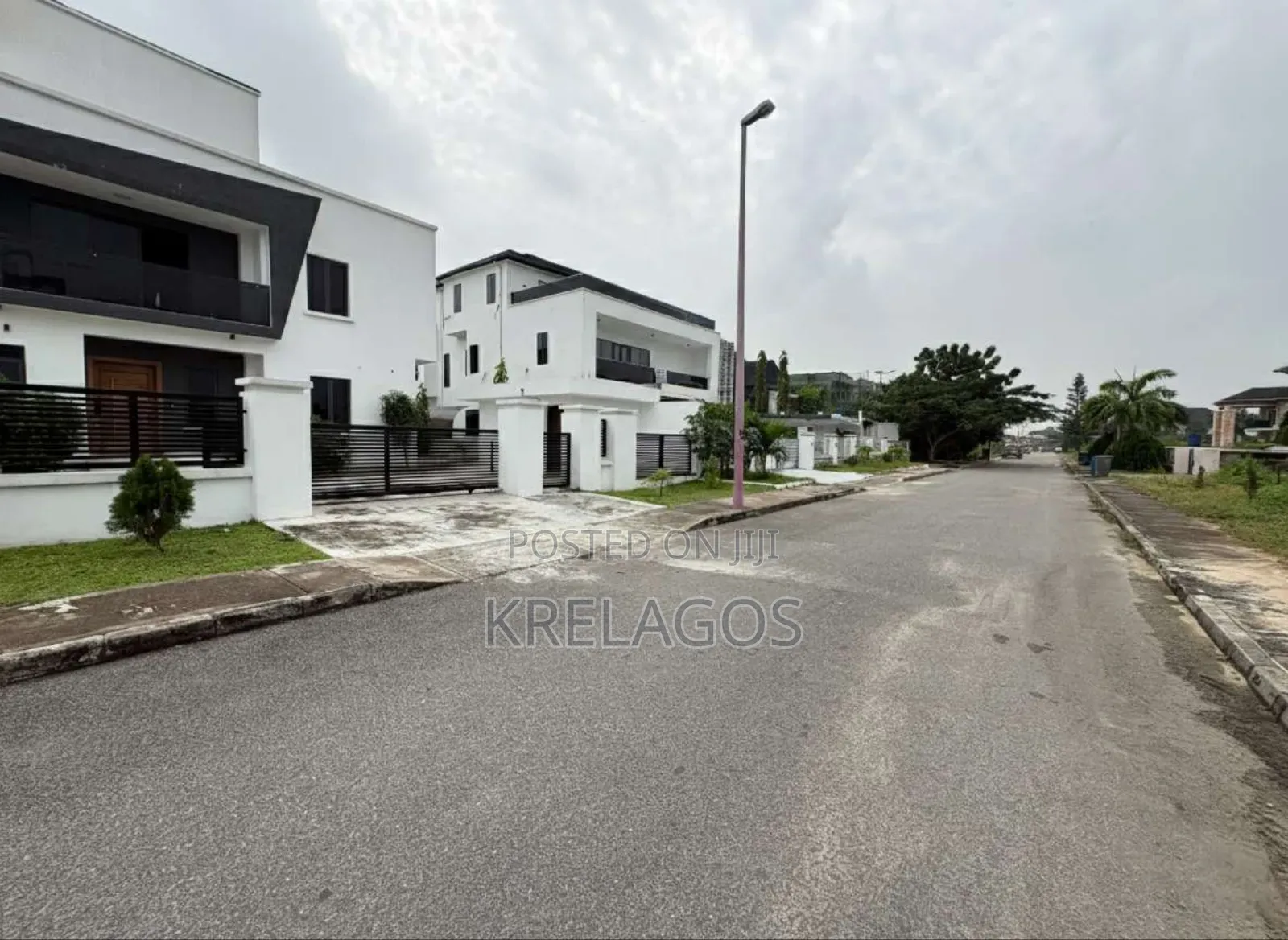 4bdrm Duplex in Royalpha Garden, Off Lekki-Epe Expressway for sale