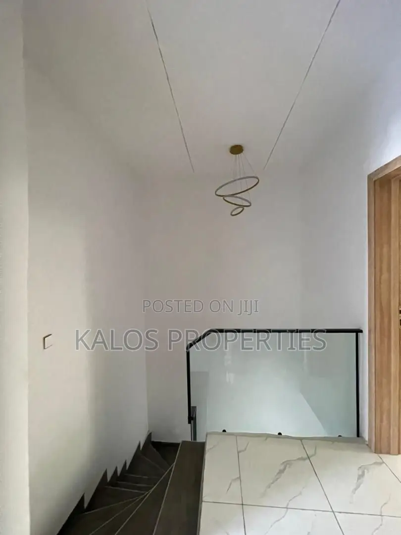4bedroom Semi Detached Duplex for Sale.