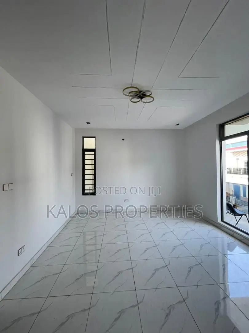 4bedroom Semi Detached Duplex for Sale.