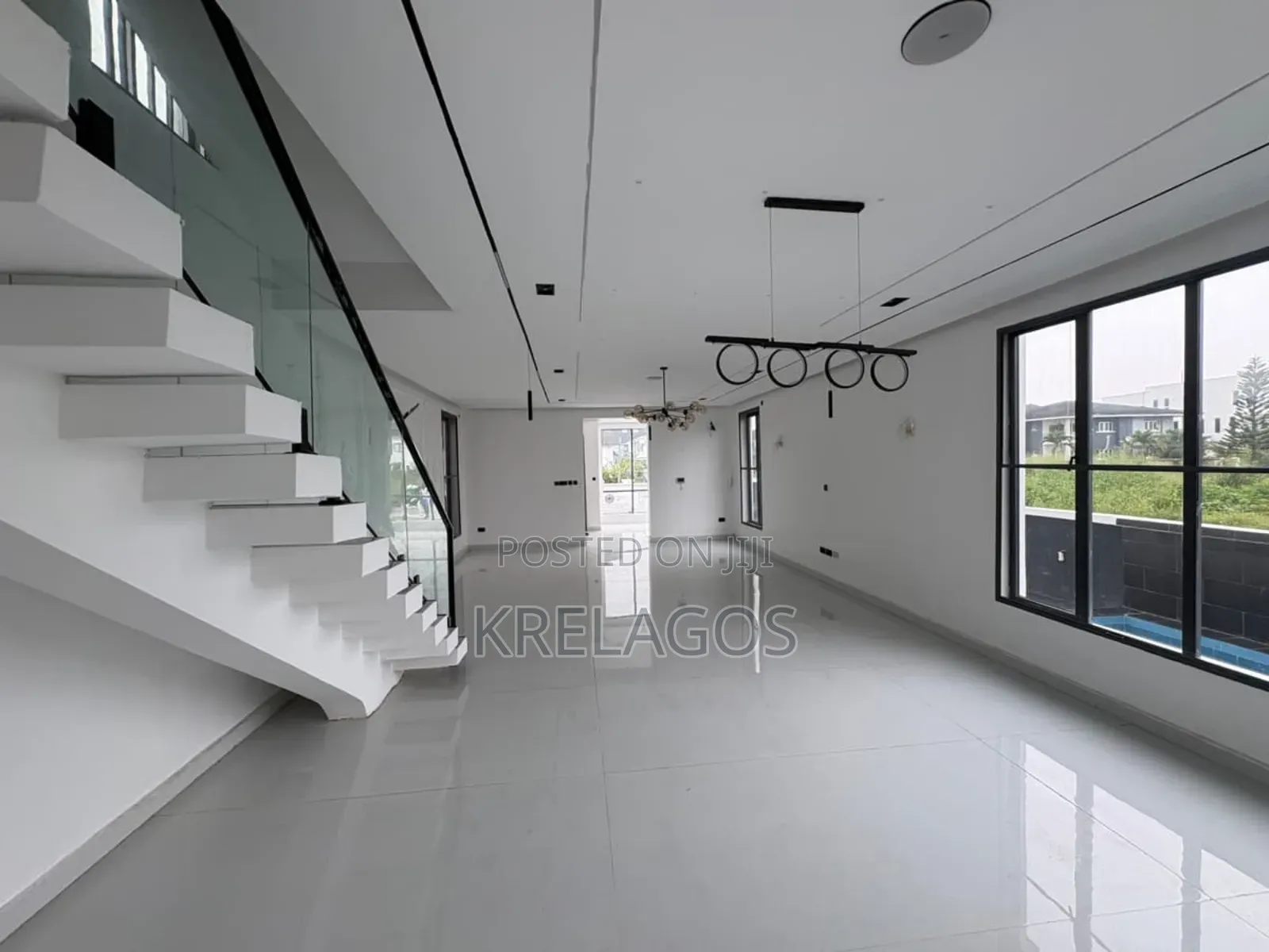 6bdrm Duplex in Royal Garden, Off Lekki-Epe Expressway for sale