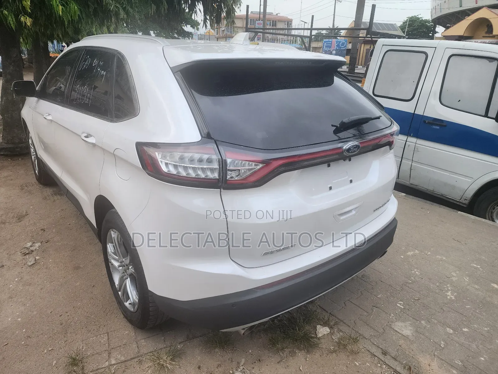 Ford Edge Titanium 4dr SUV AWD (2.0L 4cyl Turbo 6A) 2015 White