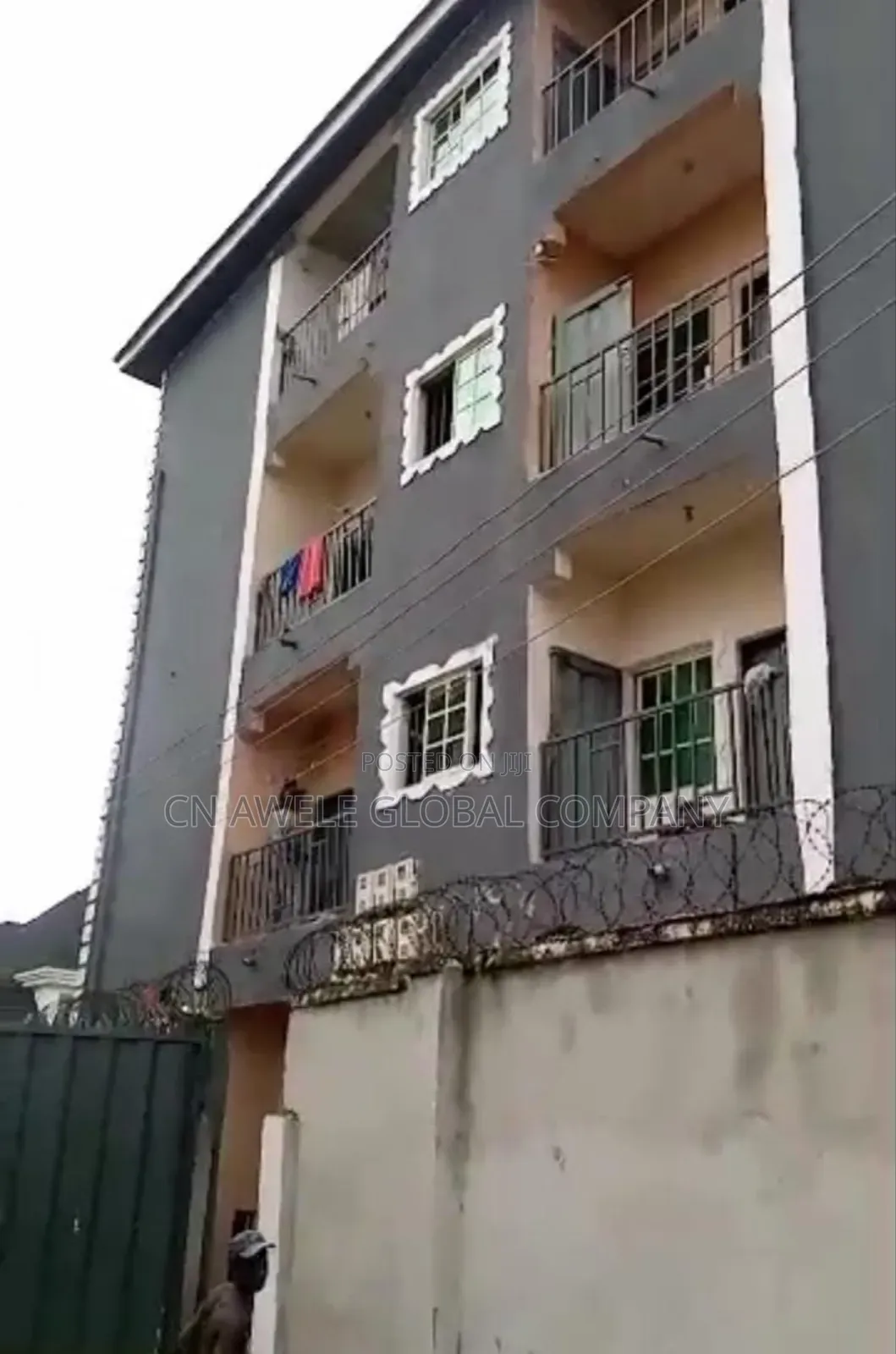 8 Flats of One Room and Parlor With One Toilet
