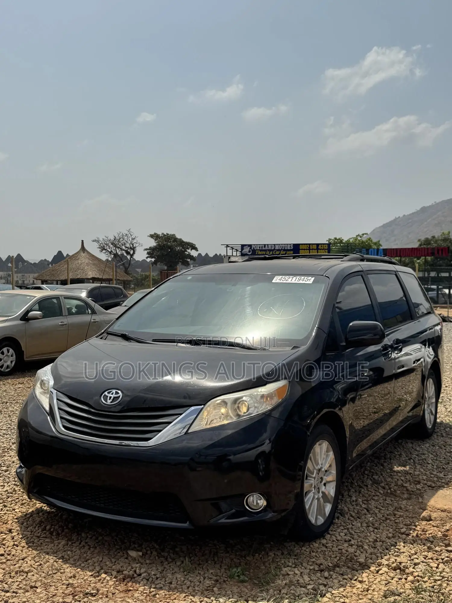 Toyota Sienna XLE 8-Passenger 4dr Minivan (3.5L 6cyl 6A) 2014 Black