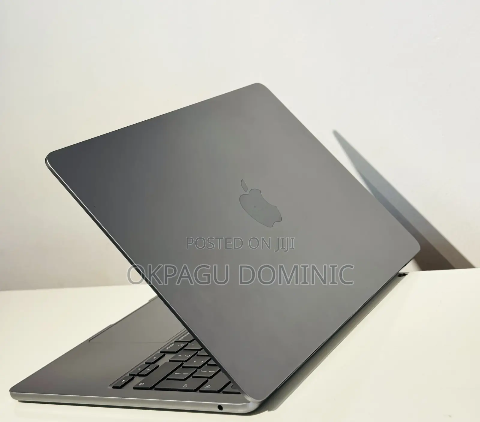 Laptop Apple MacBook Air 2022 M2 8GB Apple M2 HDD+SSD 256GB