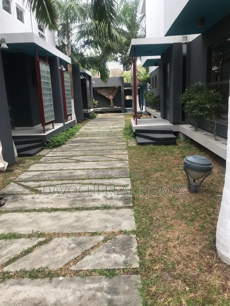 3bdrm Apartment in Agungi for rent
