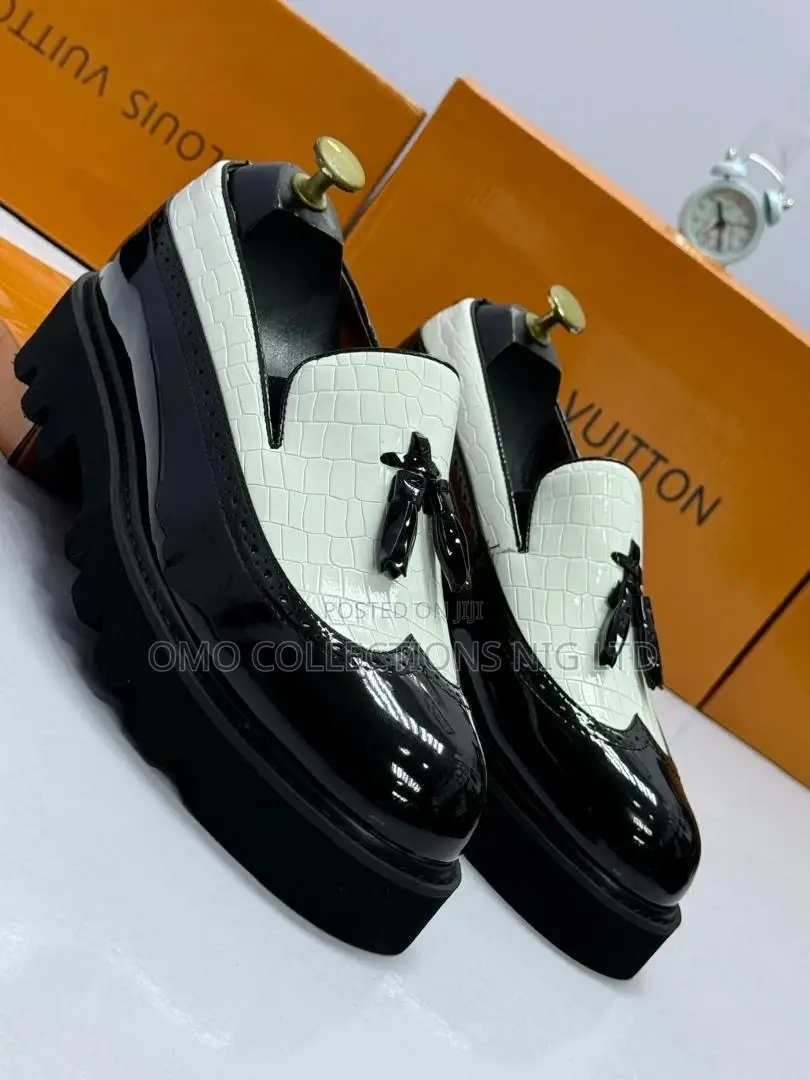 Designer Black and White Men Shoes With Tassel Detail – Fully Boxed