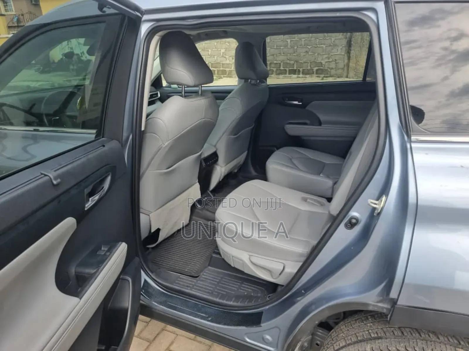 Toyota Highlander XLE AWD 2020 Blue