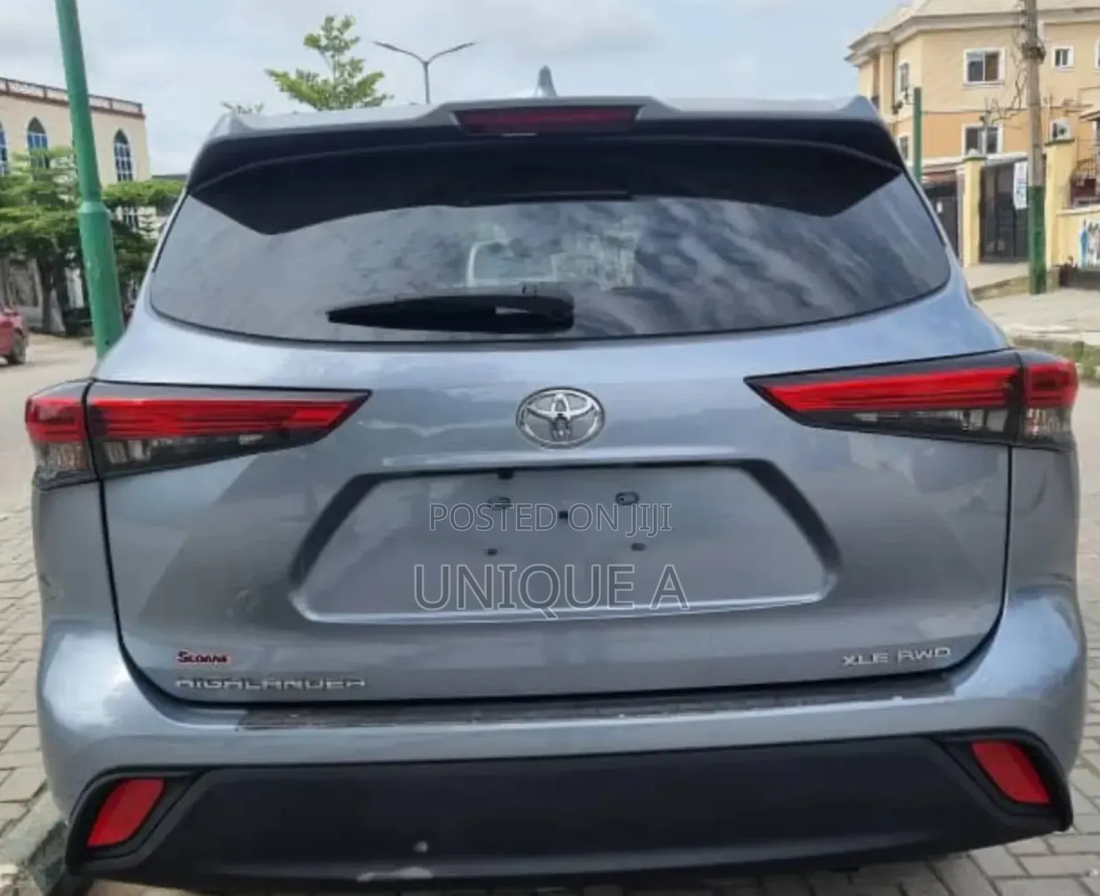 Toyota Highlander XLE AWD 2020 Blue