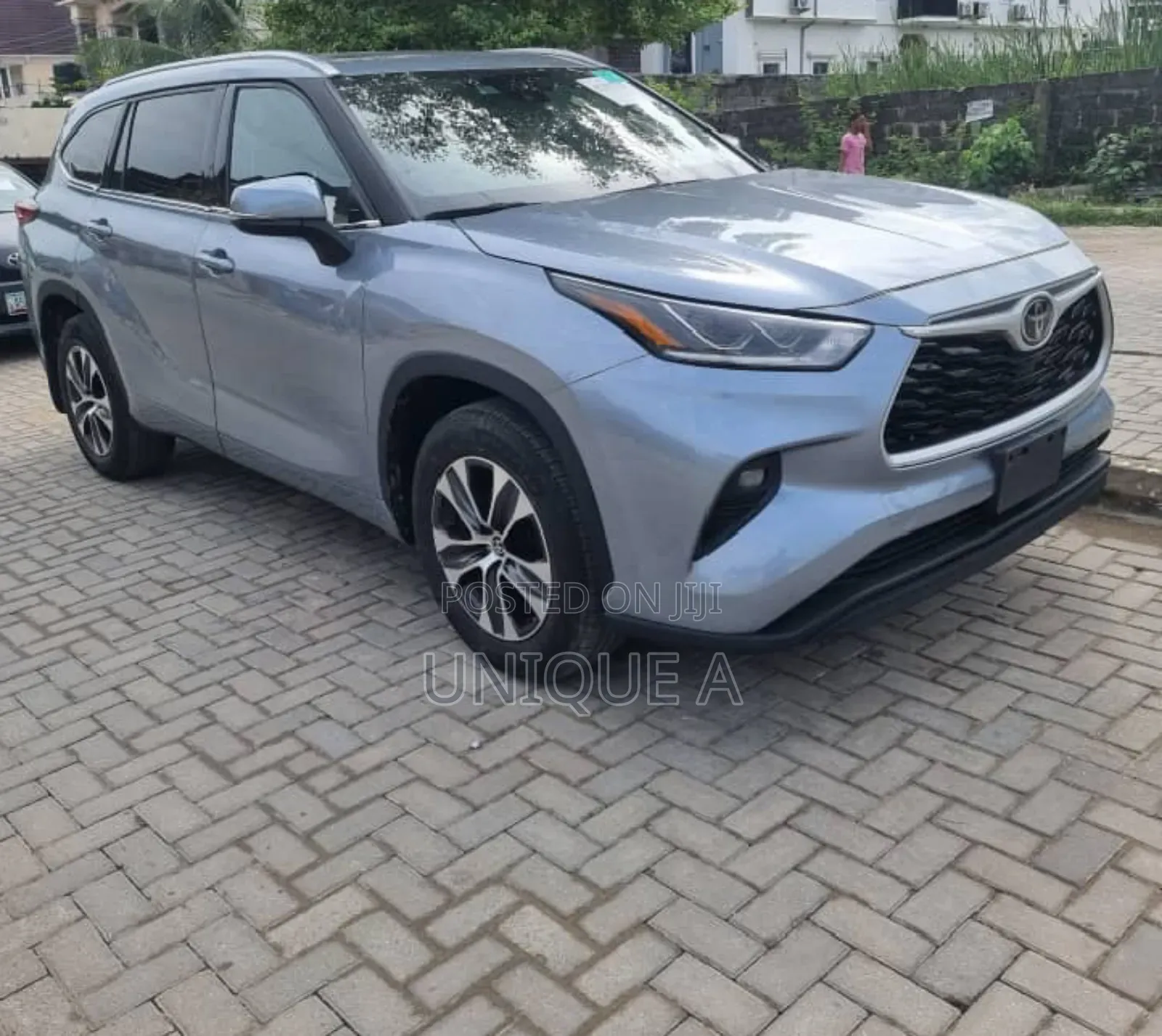 Toyota Highlander XLE AWD 2020 Blue