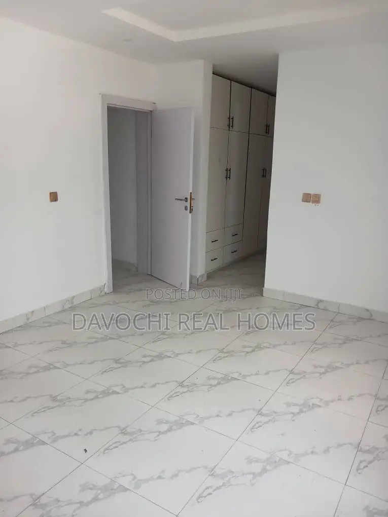 4bdrm Duplex in Orchid Road, Lekki Phase 2 for rent