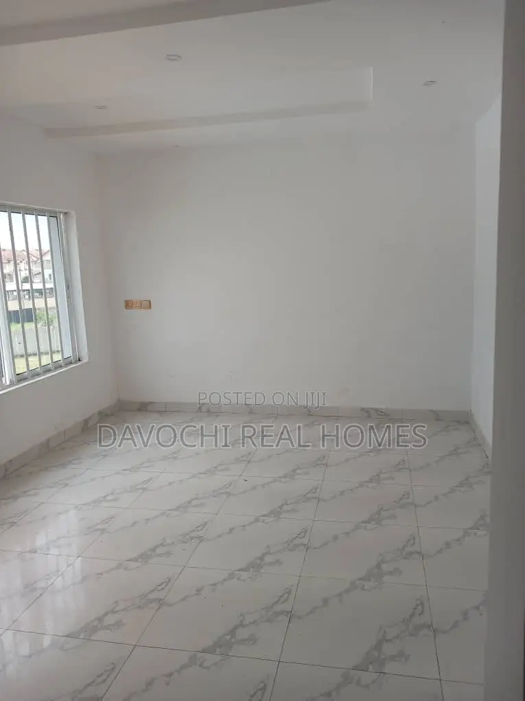 4bdrm Duplex in Orchid Road, Lekki Phase 2 for rent