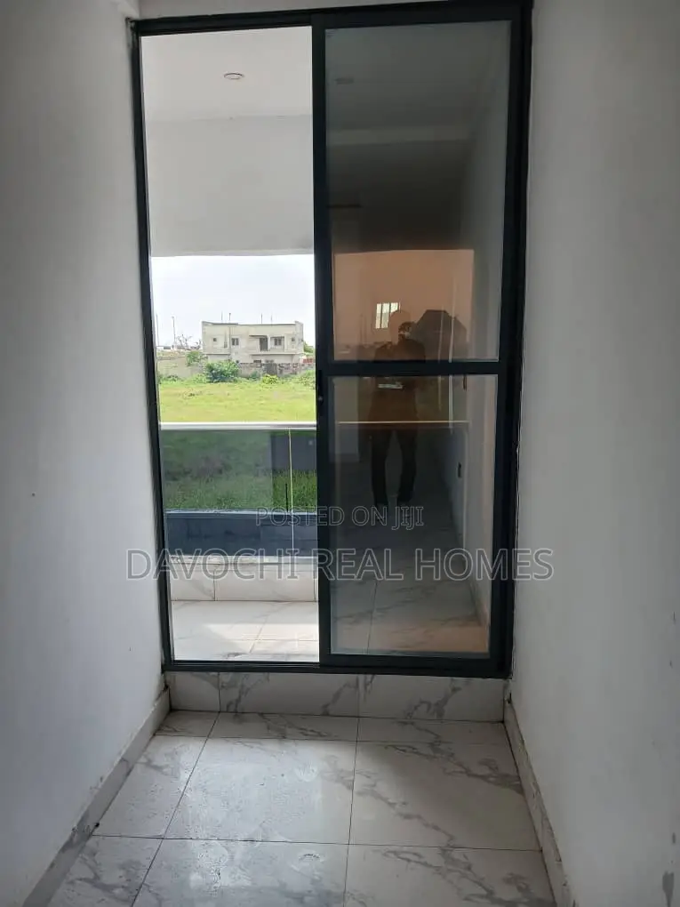 4bdrm Duplex in Orchid Road, Lekki Phase 2 for rent