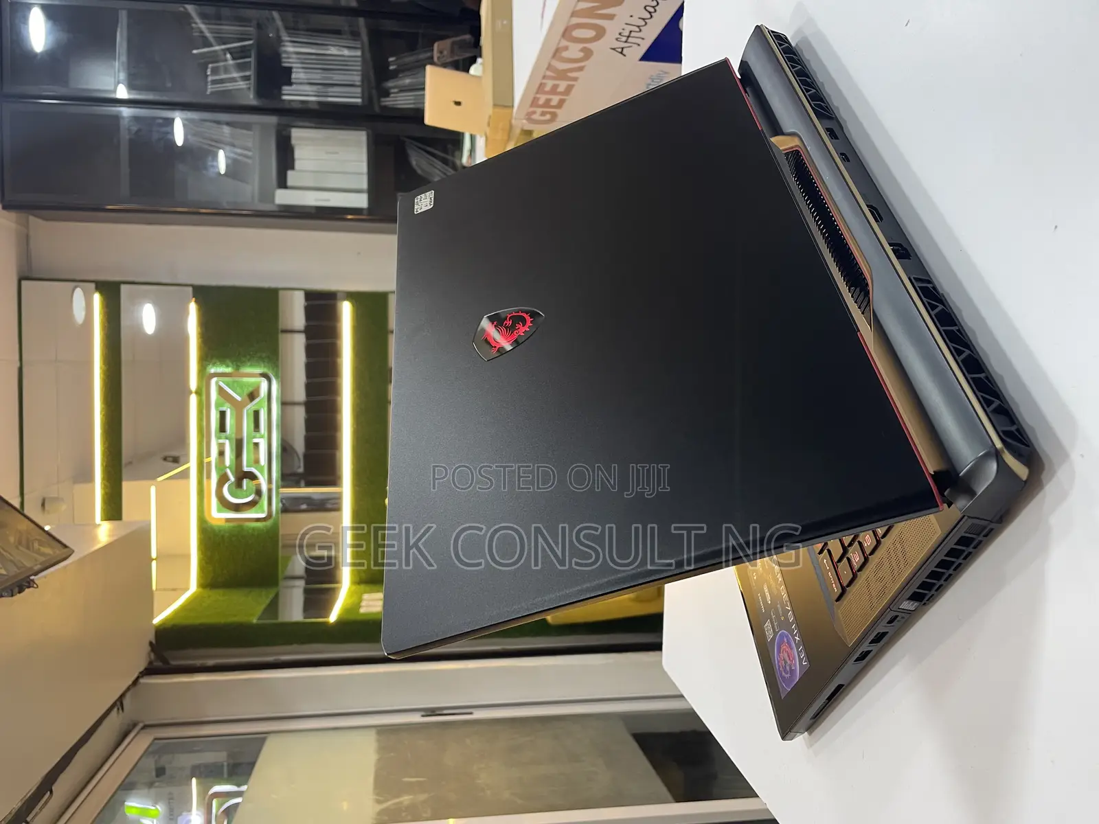 Laptop MSI Raider GE78HX 64GB Intel Core i9 SSD 1T