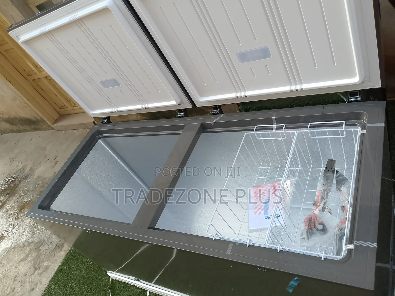 Hisense Double Door Large-Capacity Freezer – 520 Litres