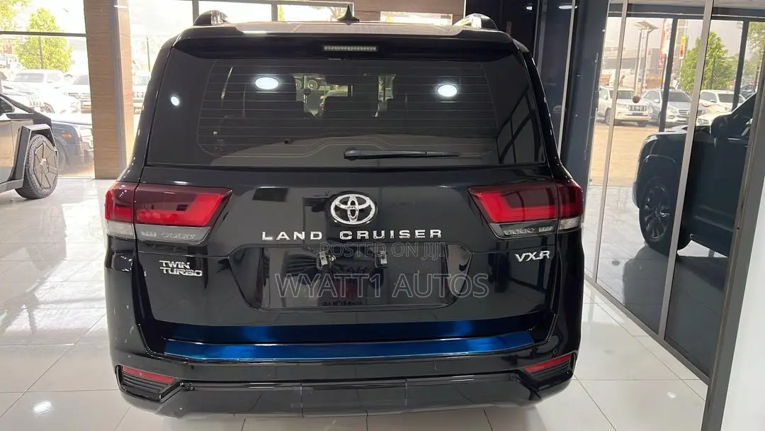 New Toyota Land Cruiser LC300 2024 Black