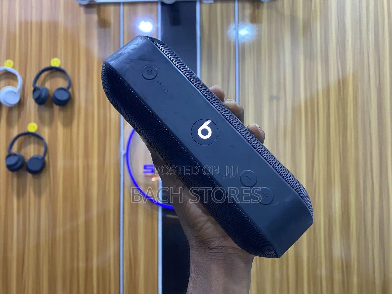 Apple Beats Pill Plus Portable Waterproof Speaker