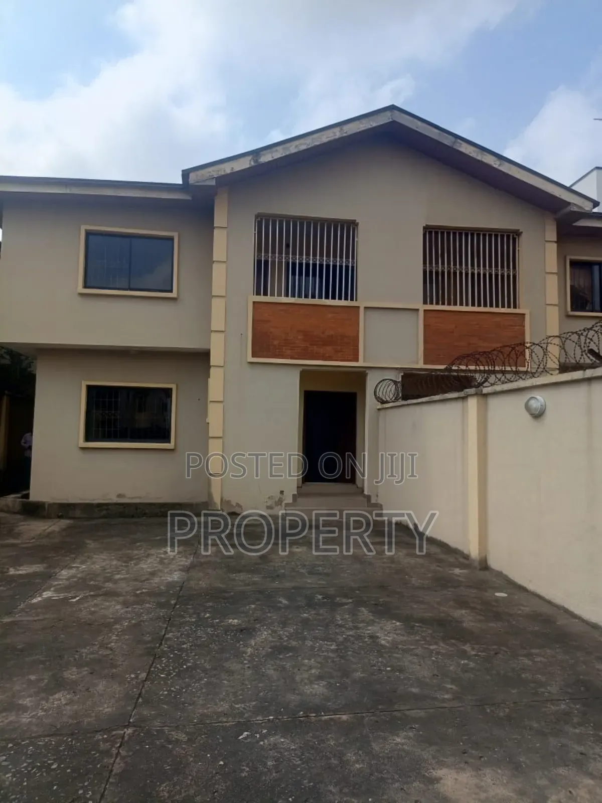 4 Bedroom Semi Detached