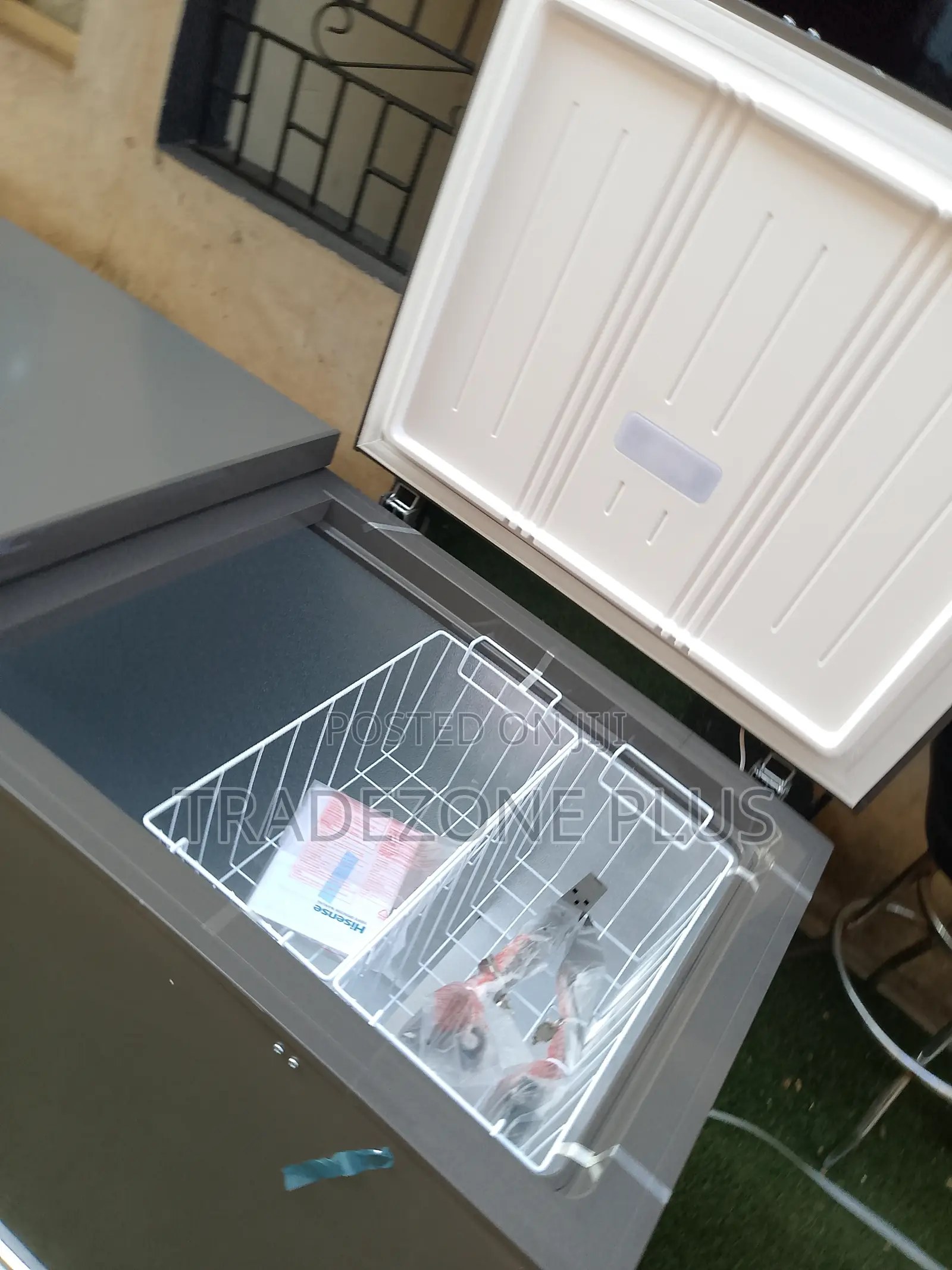 Double Door Hisense 520l Deep Freezer – Flat Metal Lid