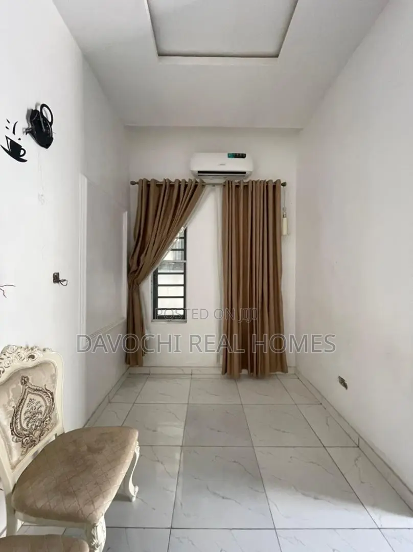4bdrm Duplex in Orchid Road, Lekki Phase 2 for rent