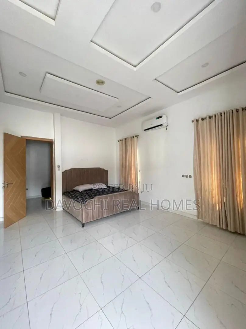 4bdrm Duplex in Orchid Road, Lekki Phase 2 for rent