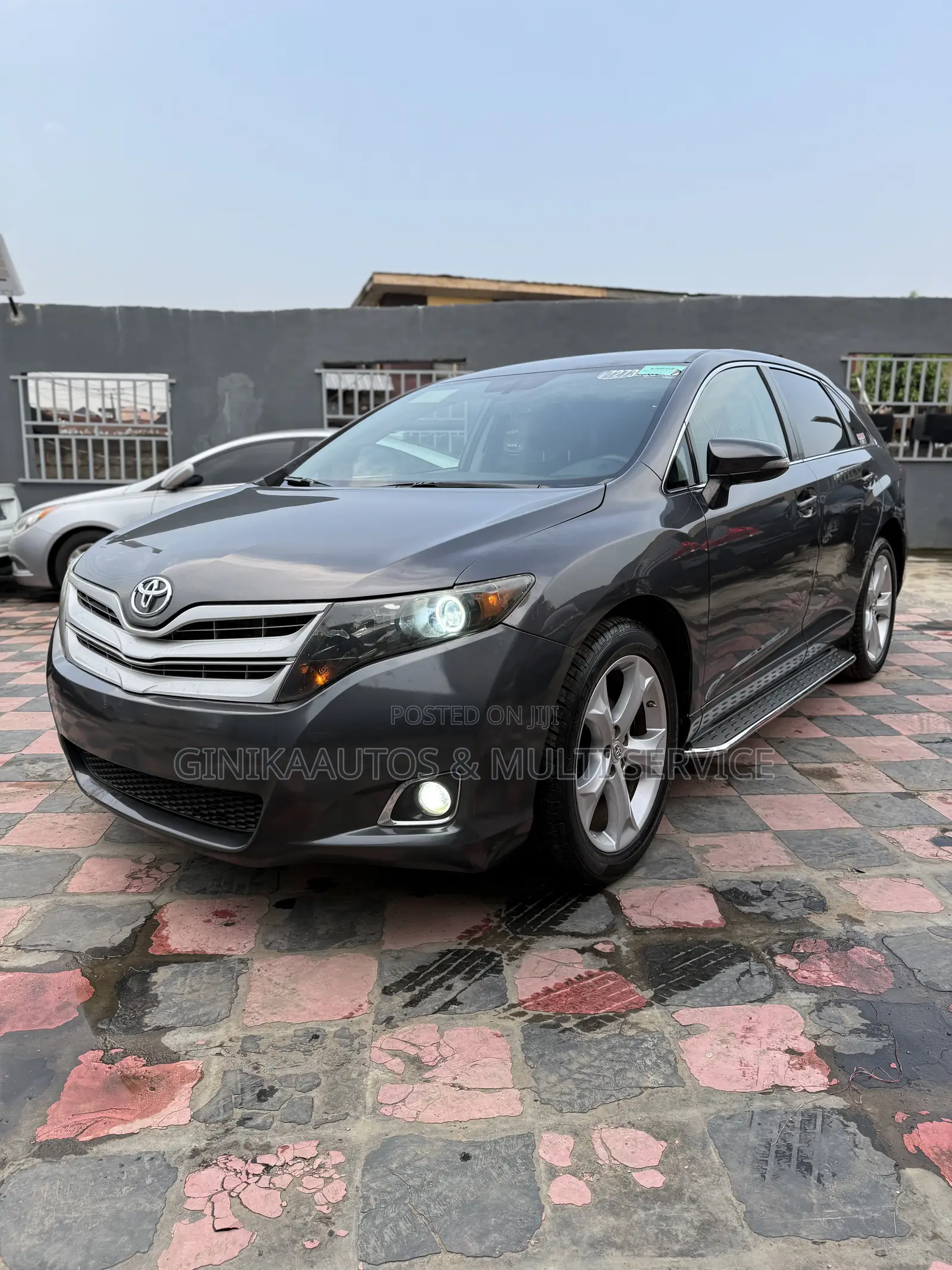 Toyota Venza LE AWD V6 2013 Gray