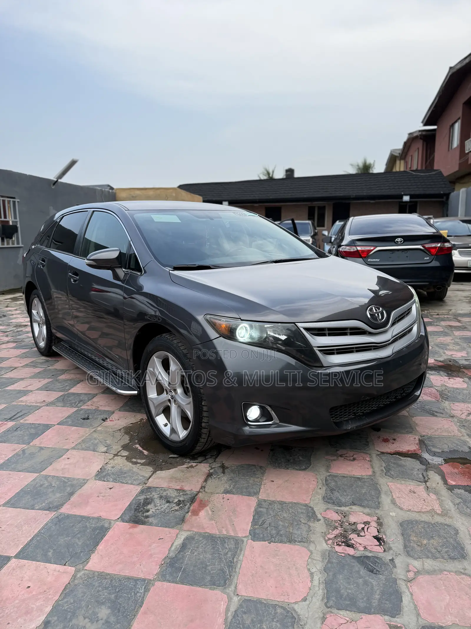 Toyota Venza LE AWD V6 2013 Gray