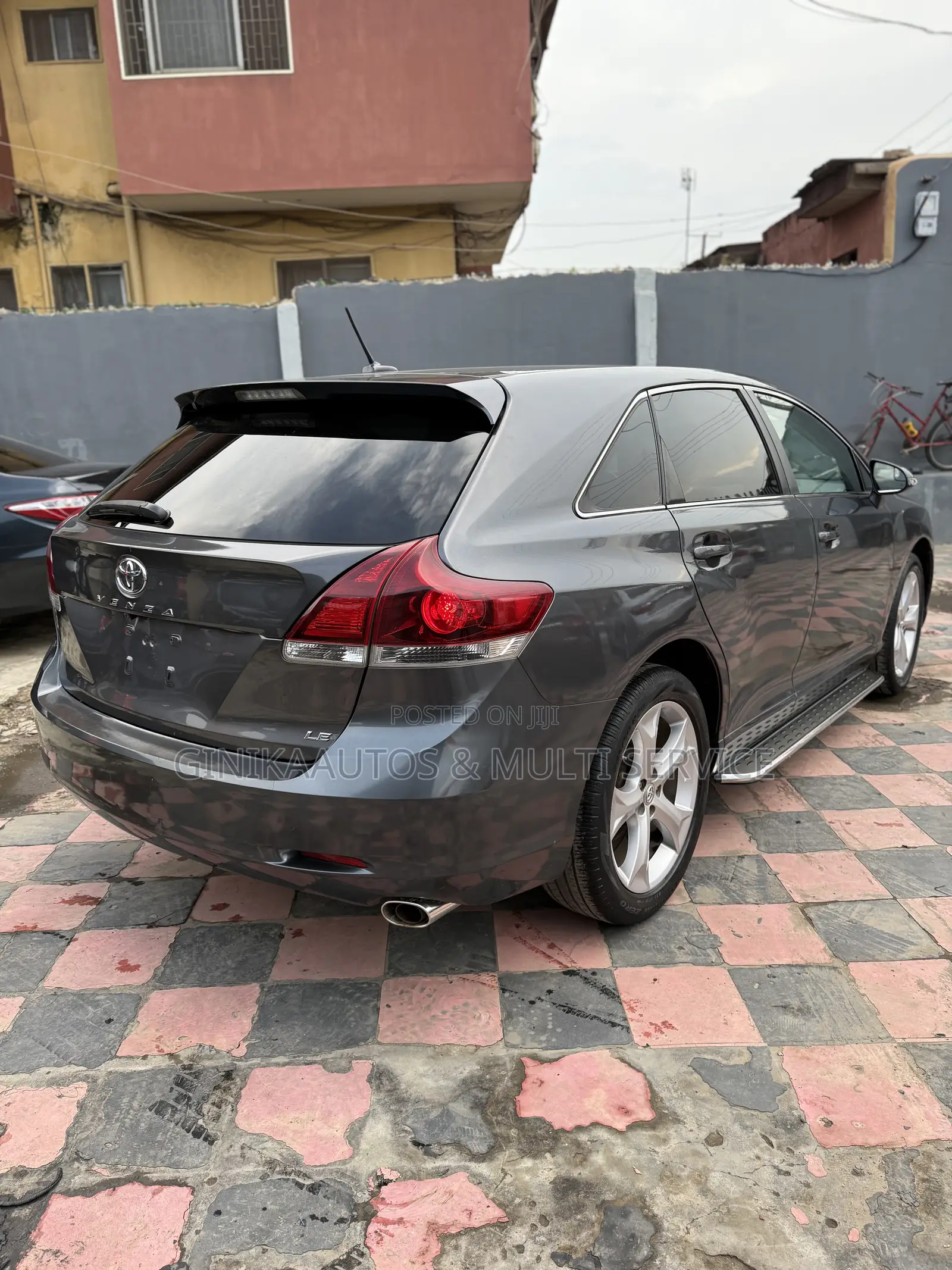 Toyota Venza LE AWD V6 2013 Gray