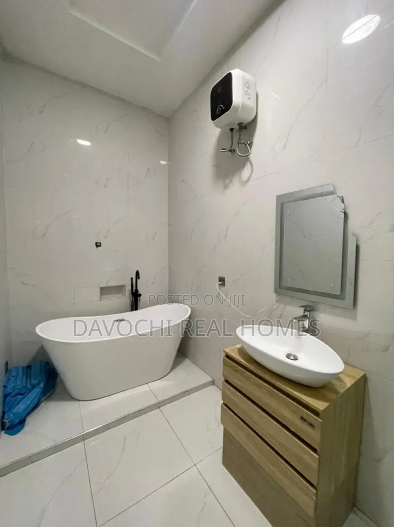 Furnished 4bdrm Duplex in Ikota for rent