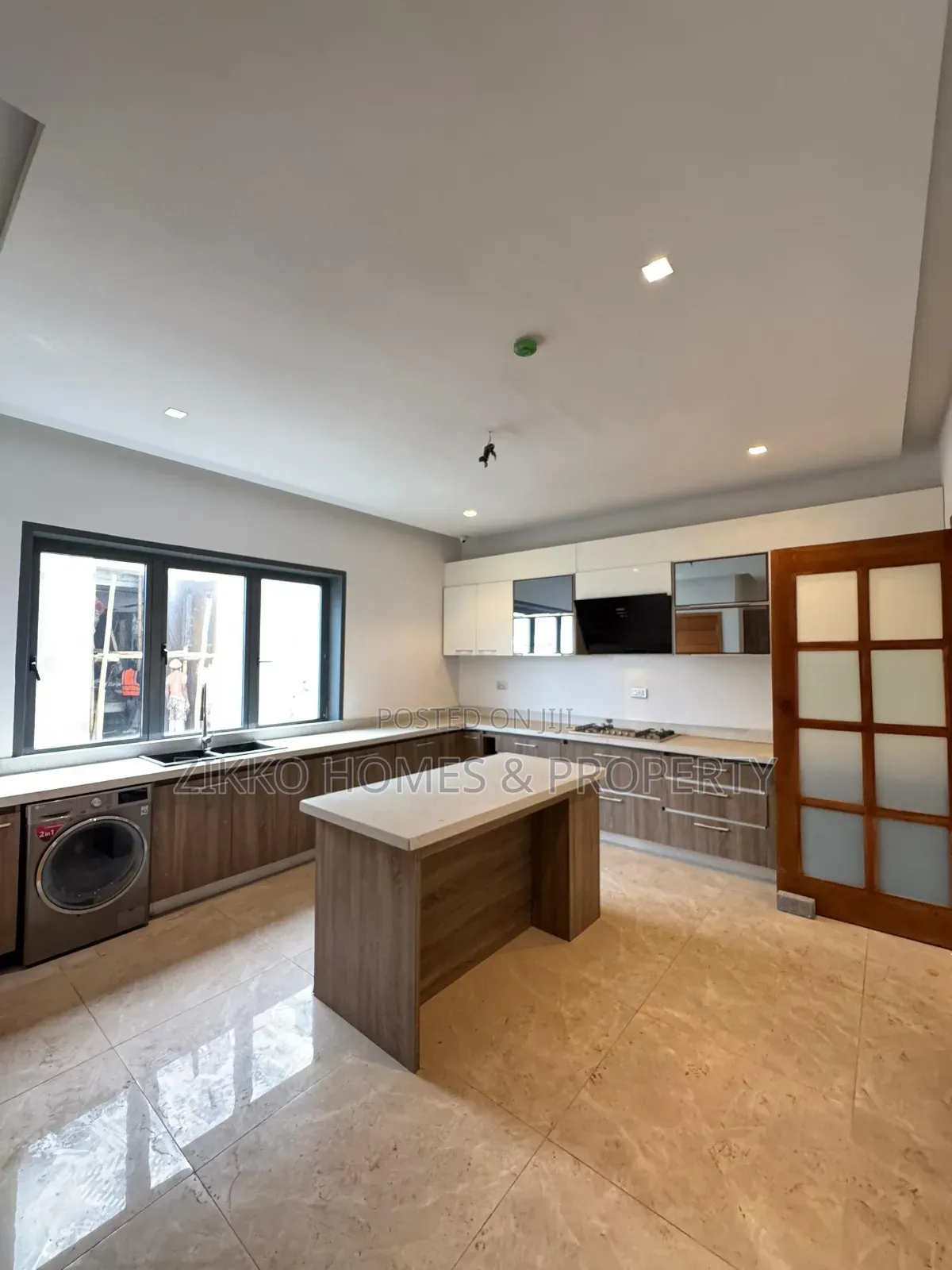 5bdrm Duplex in Banana Island, Ikoyi for sale