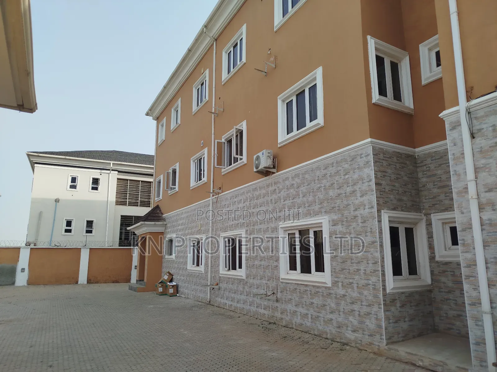3bdrm Block of Flats in Jahi for rent