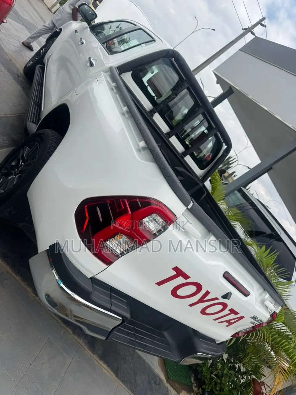 New Toyota Hilux 2025 White