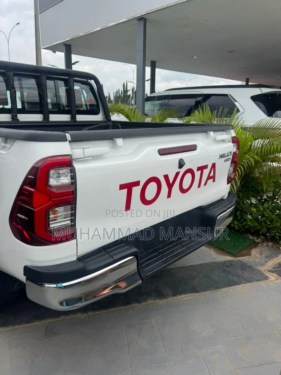 New Toyota Hilux 2025 White