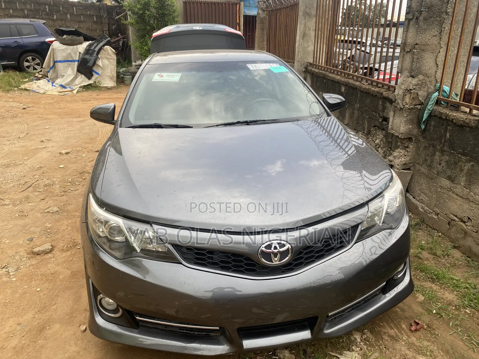 Toyota Camry SE 4dr Sedan (2.5L 4cyl 6A) 2012 Gray