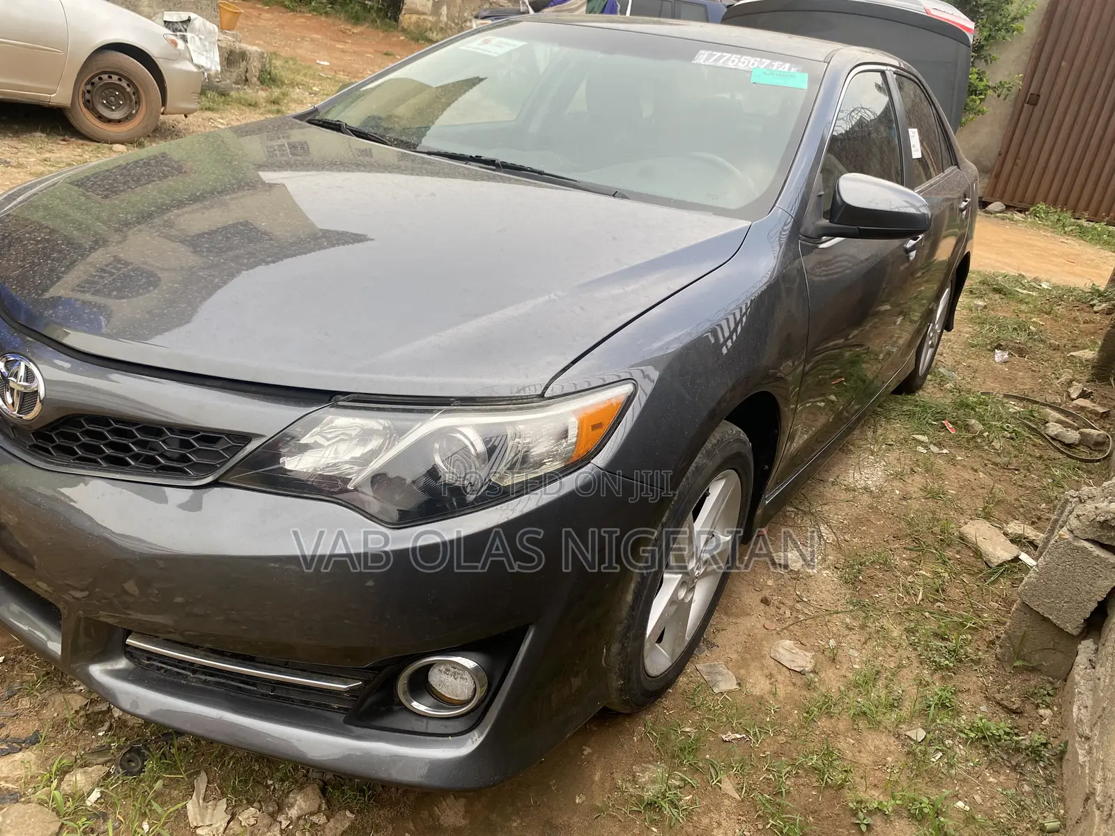 Toyota Camry SE 4dr Sedan (2.5L 4cyl 6A) 2012 Gray