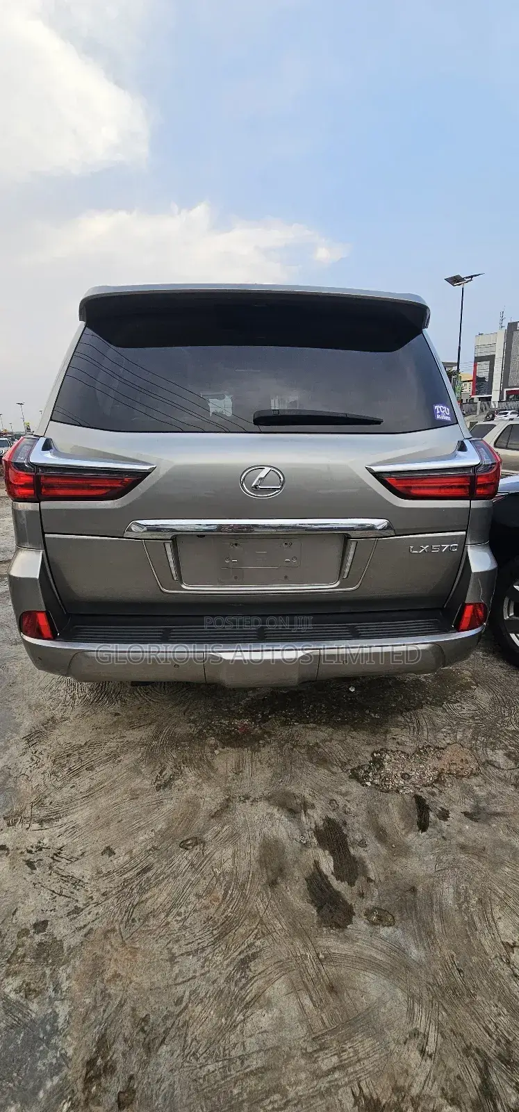 Lexus LX 570 AWD 2018 Gold