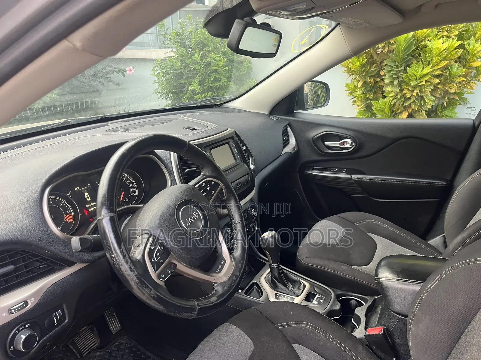 Jeep Cherokee Sport 4dr SUV (2.4L 4cyl 9A) 2014 Gray