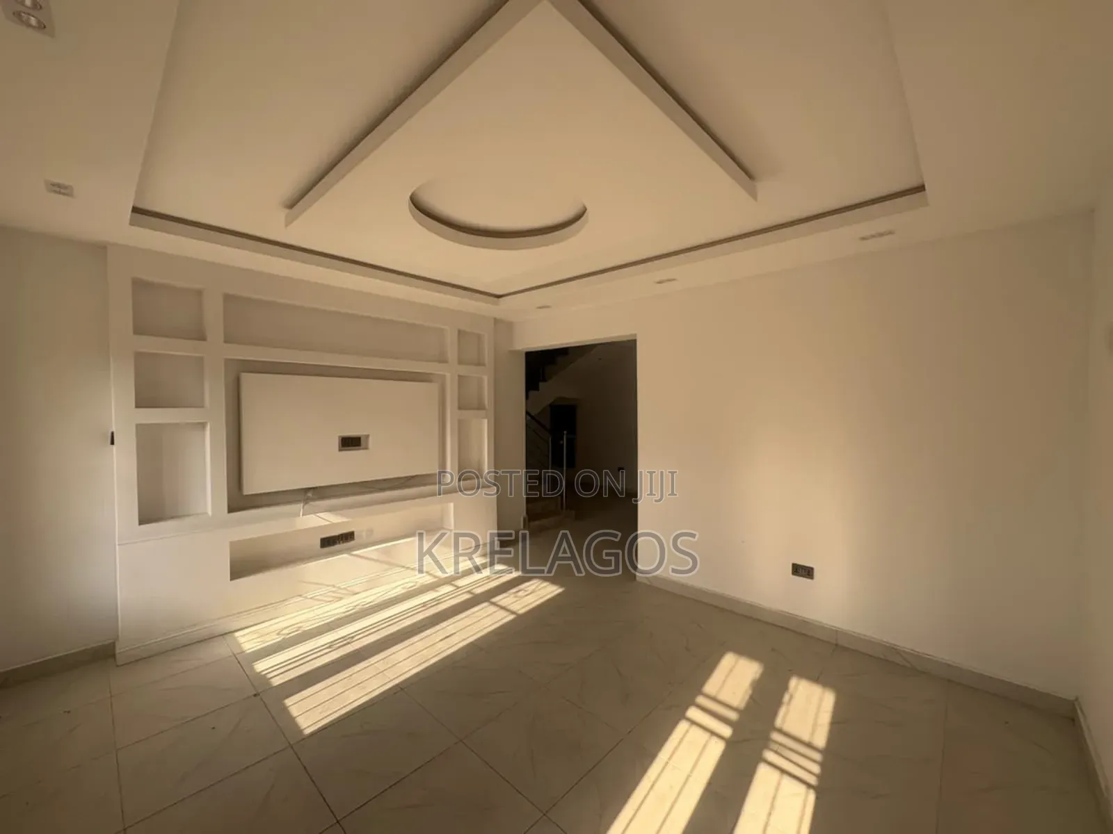 5bdrm Maisonette in Oniru, Victoria Island for sale