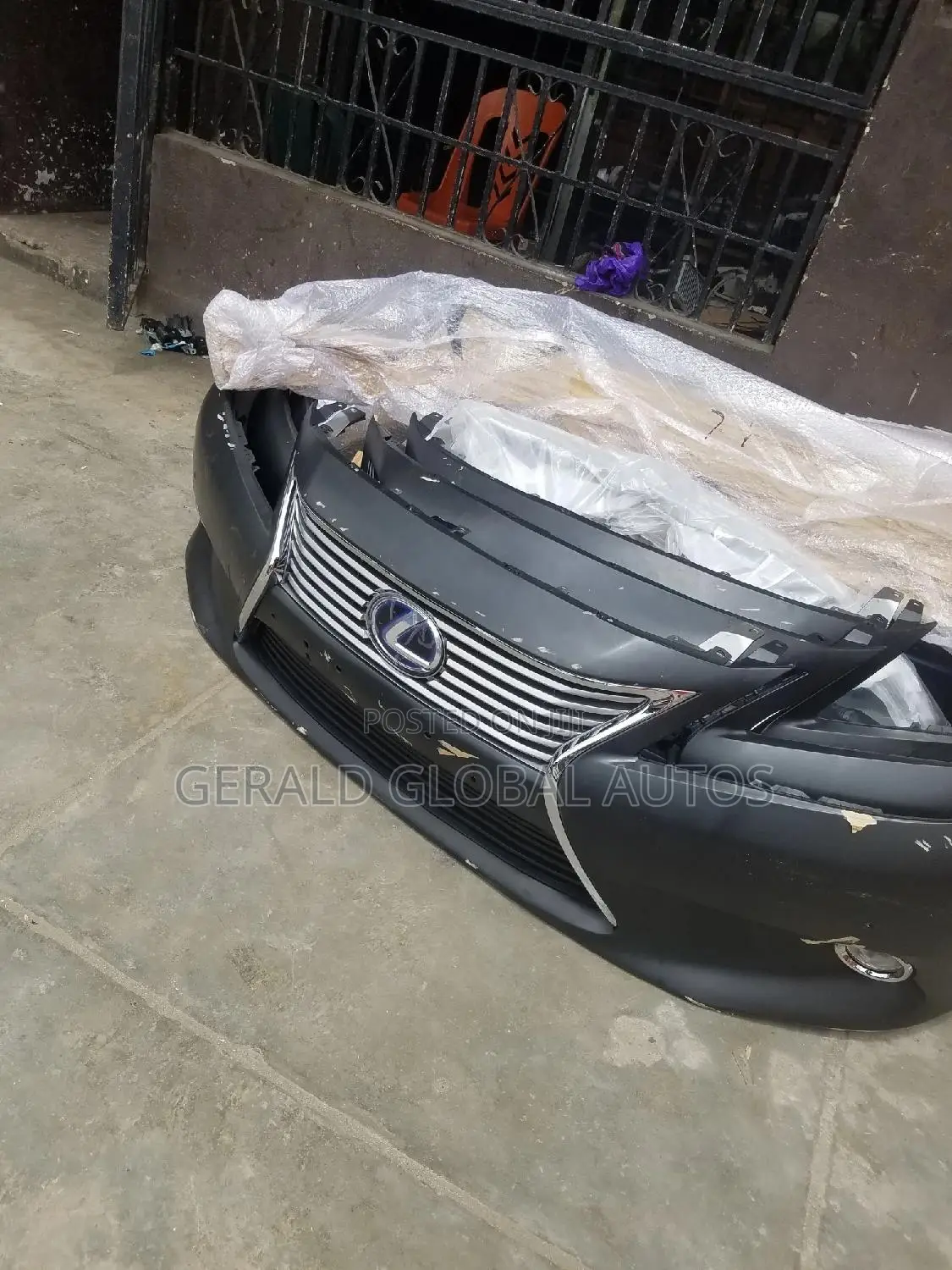 Front Bumper Es 350 2015