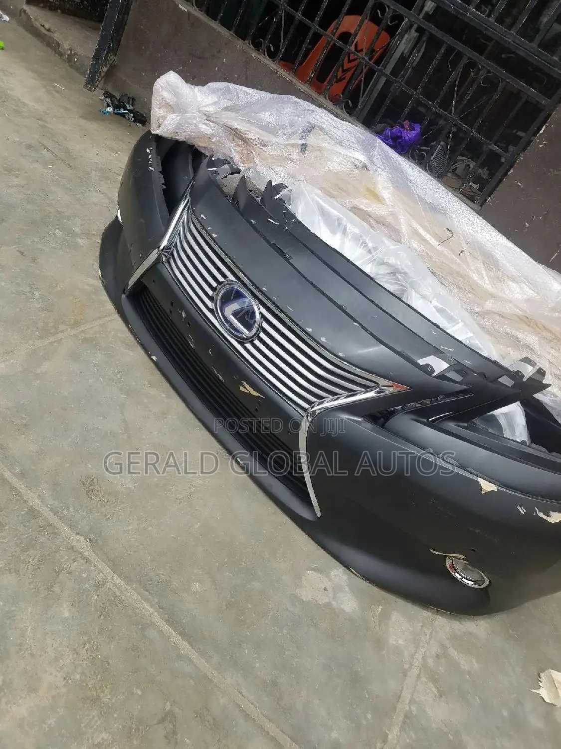 Front Bumper Es 350 2015