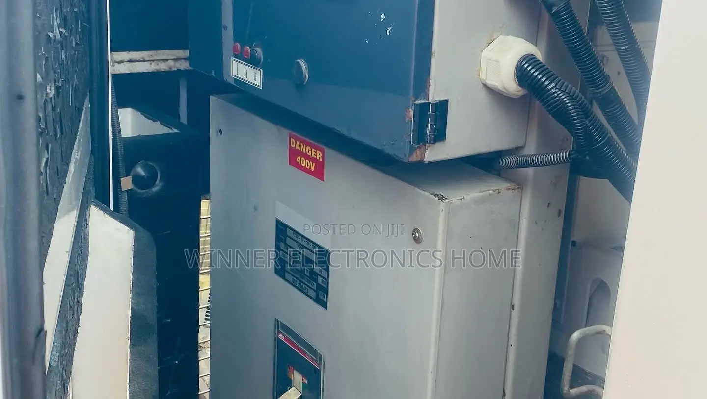Uk Perkins Soundproof Dg, 250kva With 1300 Series. First Grads