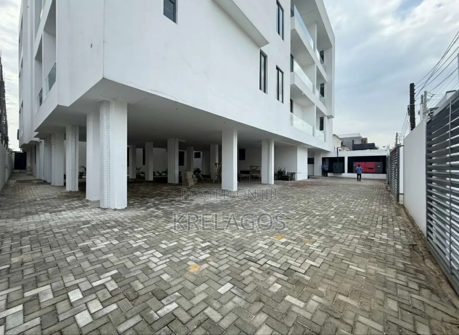 2bdrm Apartment in Victoria Island for sale