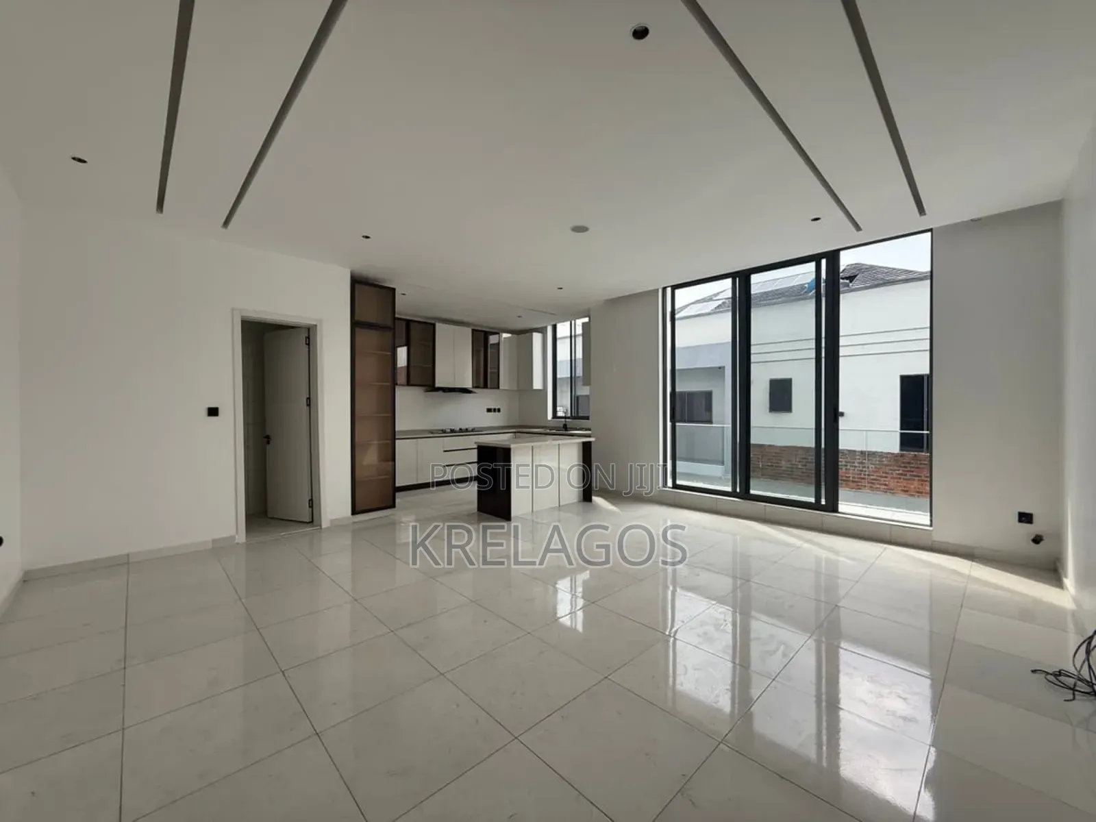2bdrm Apartment in Victoria Island for sale