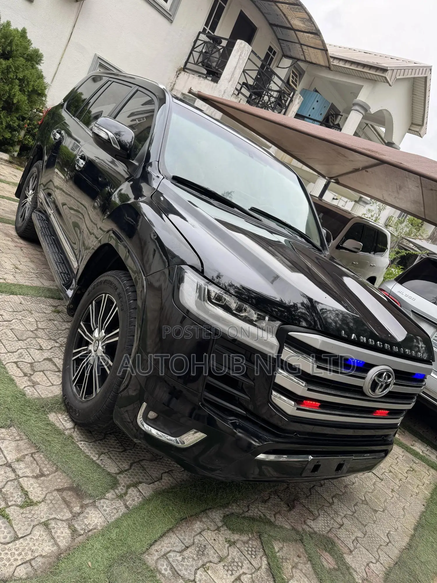 Toyota Land Cruiser 5.7 V8 VX-S 2012 Black