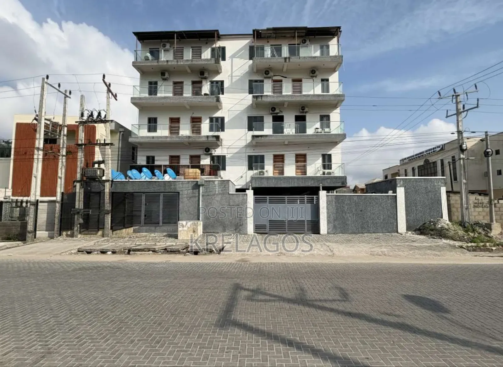 Furnished 2bdrm Apartment in Lekki Phase 1 for sale