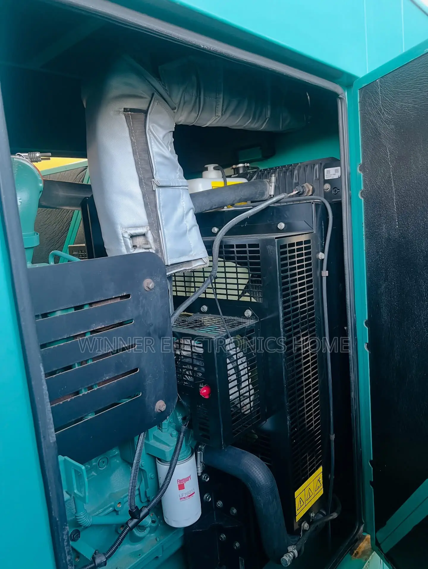 220kva Cummins Diesel Soundproof Generator, First Grade